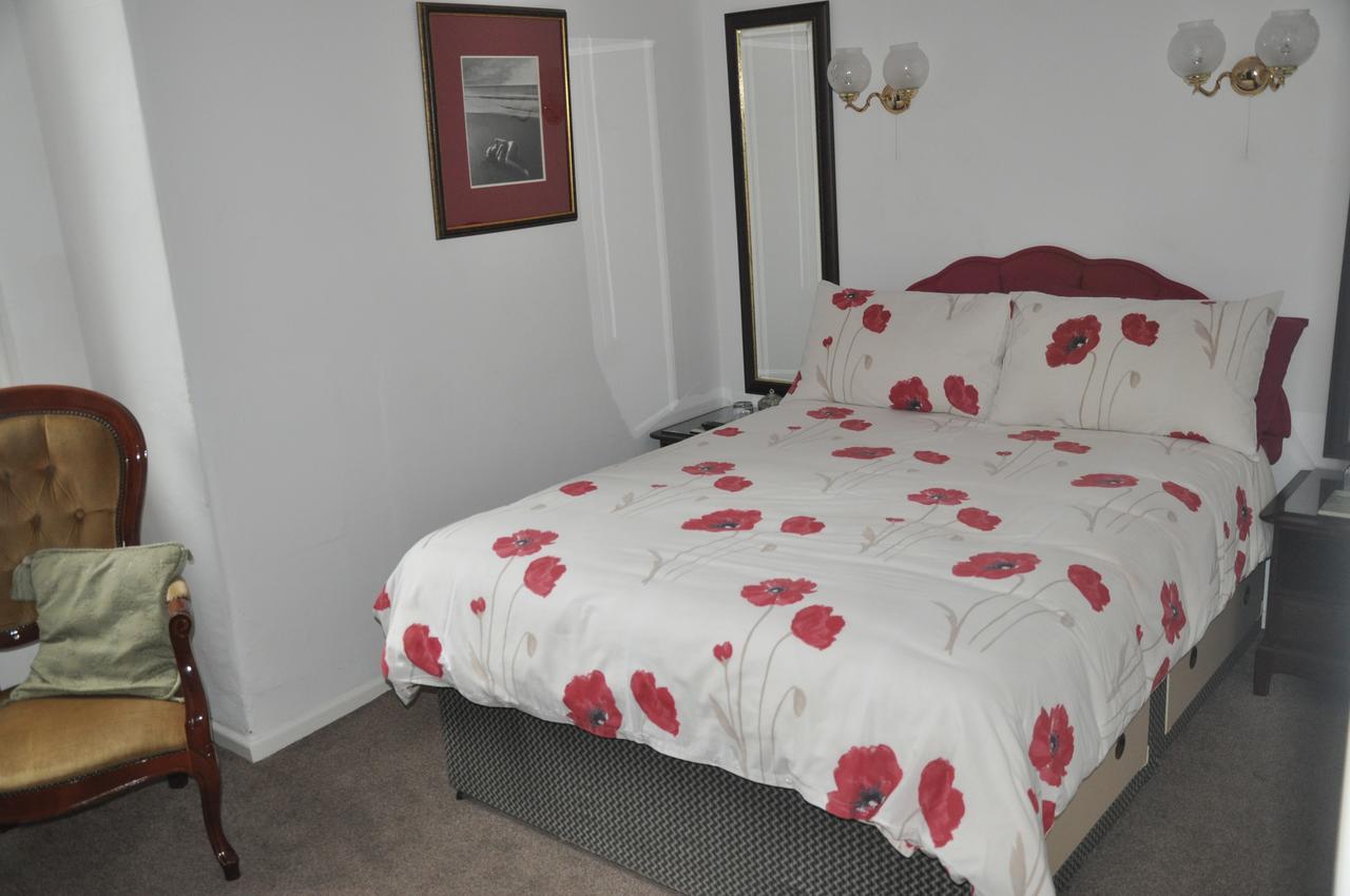 Heath House Bed & Breakfast Ossett Екстериор снимка