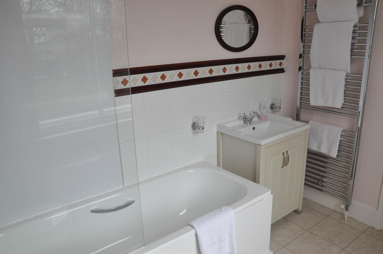 Heath House Bed & Breakfast Ossett Екстериор снимка